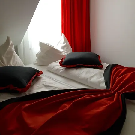Falkenturm Hotel 2*