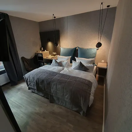 Hotel Falkenturm 2*