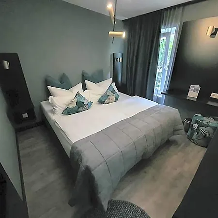 Falkenturm Hotell 2*