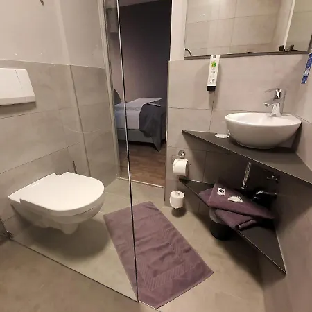 Falkenturm Hotel 2*