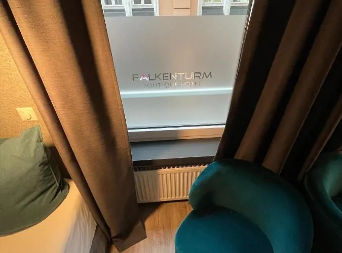Hotel Falkenturm 2*