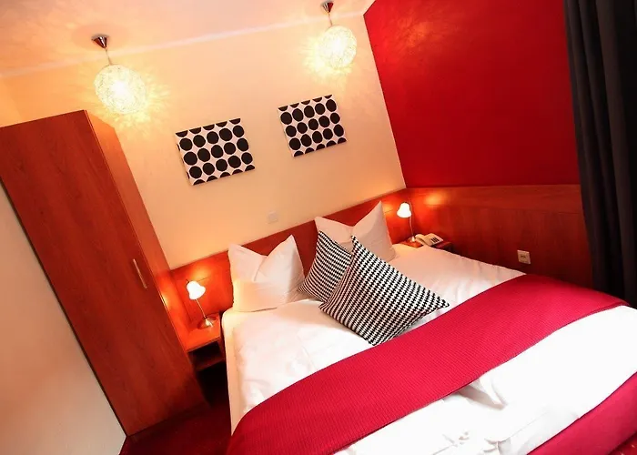 Falkenturm Hotel 2*