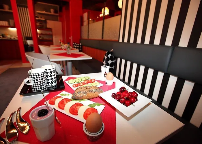 فندق فالكنتروم 2*