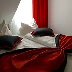 Falkenturm Hotel 2*