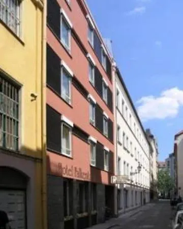 ファルケントゥルム ホテル ミュンヘン