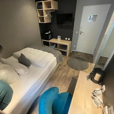 Hotel Falkenturm 2*