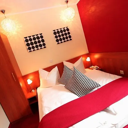 ファルケントゥルム ホテル 2*