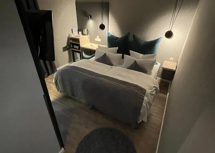 Falkenturm 2*